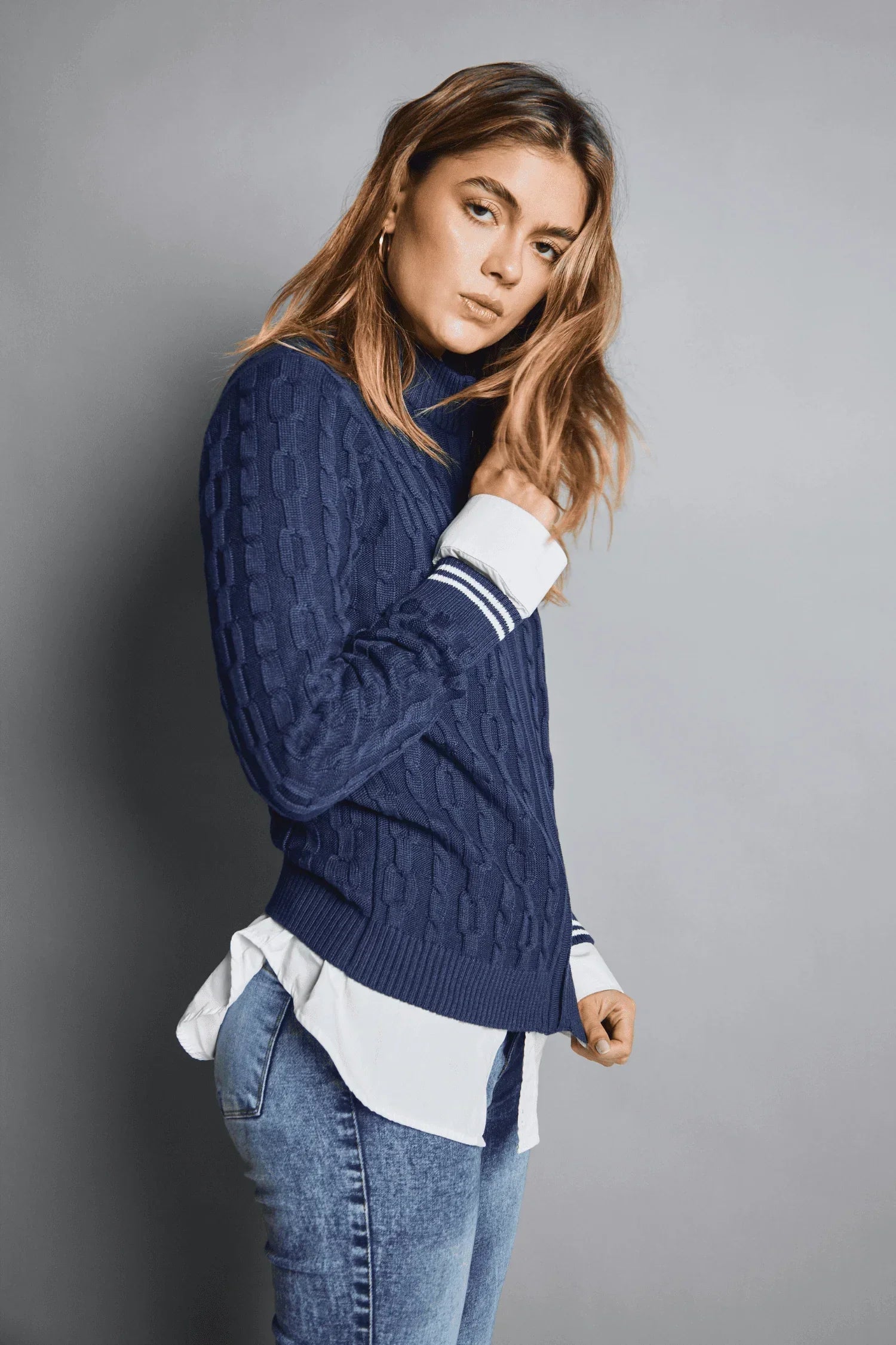 Chaqueta Siena – Sofisticación en Tejido de Punto